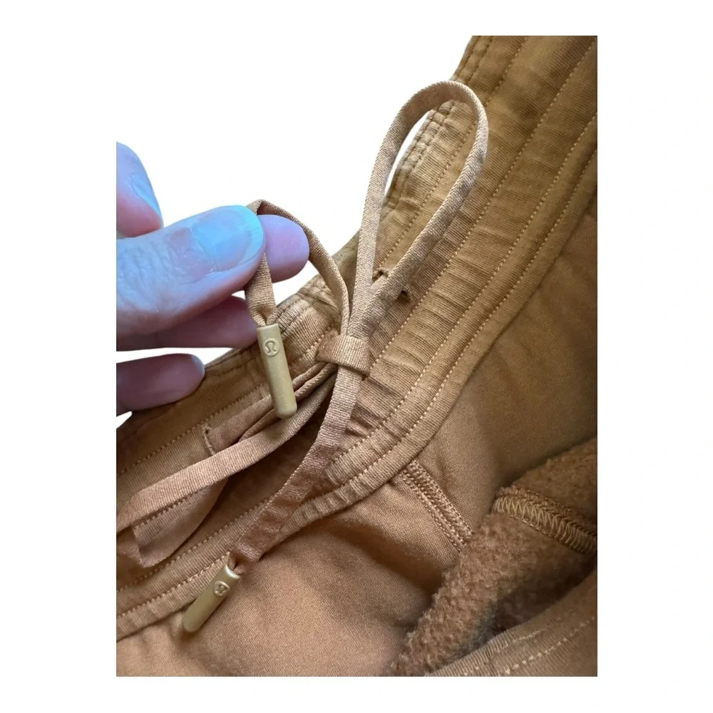LULULEMON | Loungeful Straight Leg Pant in Butternut Brown, Size 2